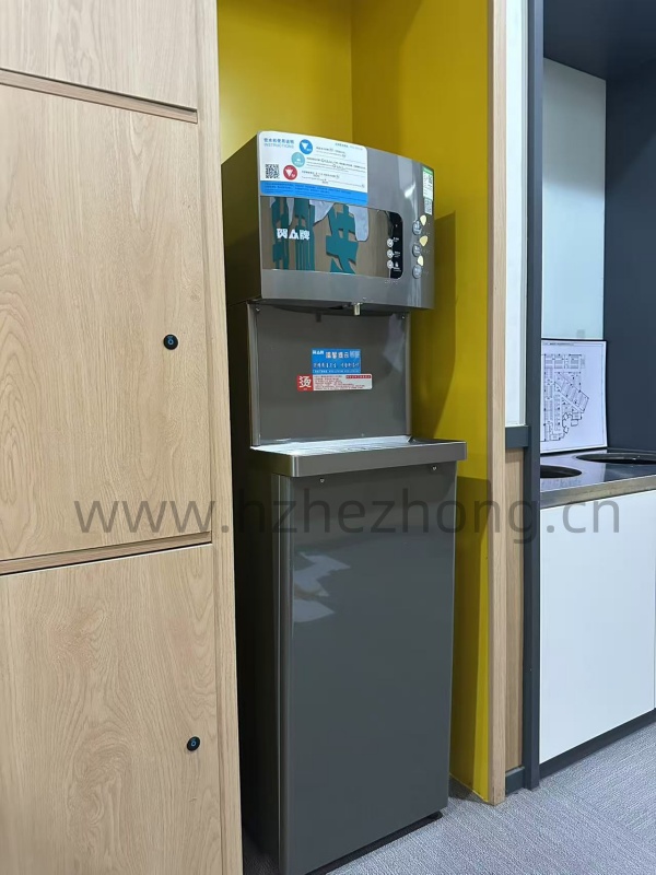 新东方选用贺众牌饮水机